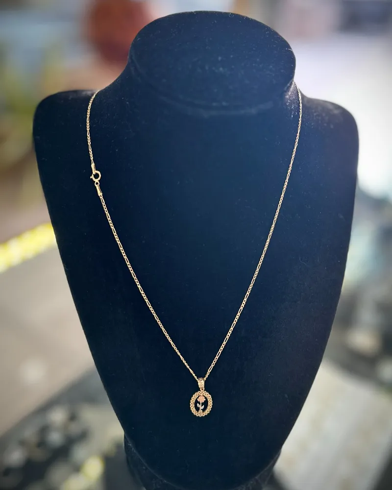 Chains & Necklaces